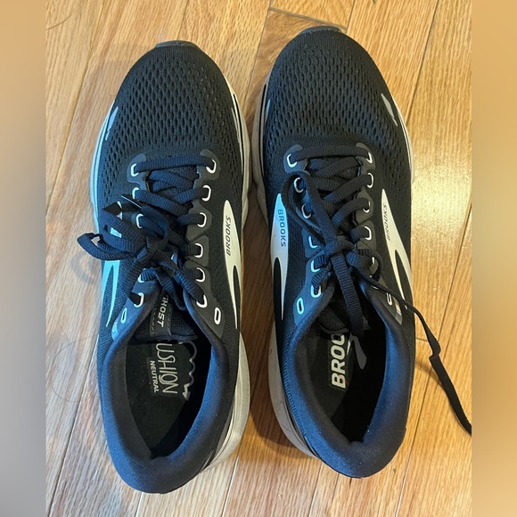 Brooks Ghost Shoes - Picture 3 of 3